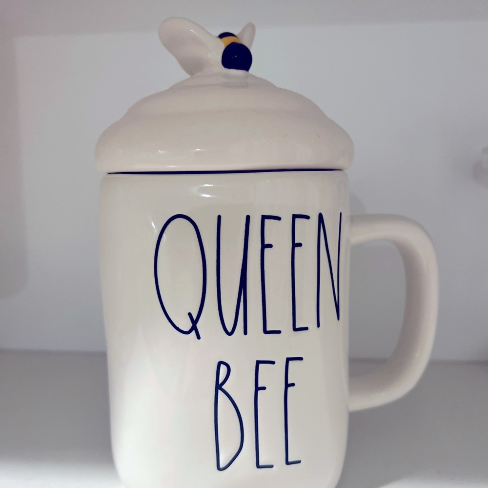 Queen Bee Mug with Lid